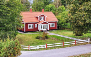 Gorgeous Home In Älmeboda With Sauna
